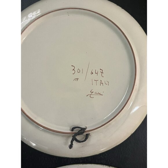 Vtg Decorative Plates Italy Hand Painted Floral Set of 2 10" & 7 " Wall Hangings - Picture 9 of 15